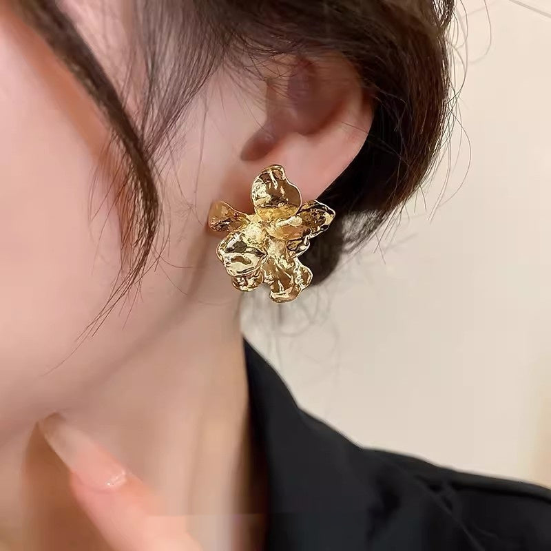 Silver Needle Retro Geometric Metal Earrings Female Niche Temperament